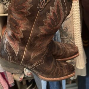 Ariat Tan Leather Cowboy Boots